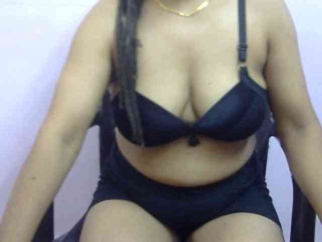 Anjali_dogra webcam