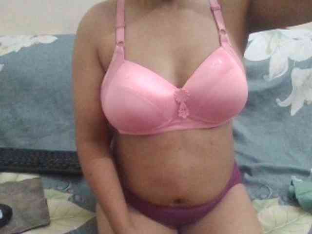 Anjali_dogra webcam