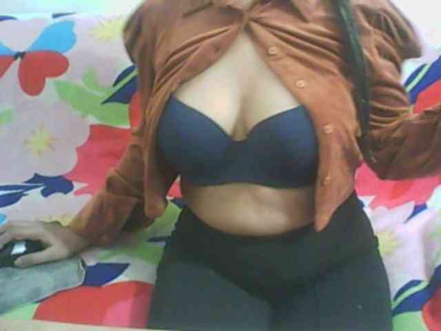 Anjali_dogra webcam