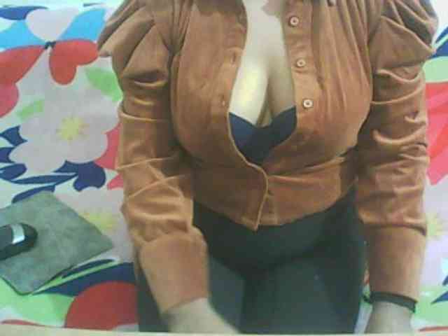 Anjali_dogra webcam