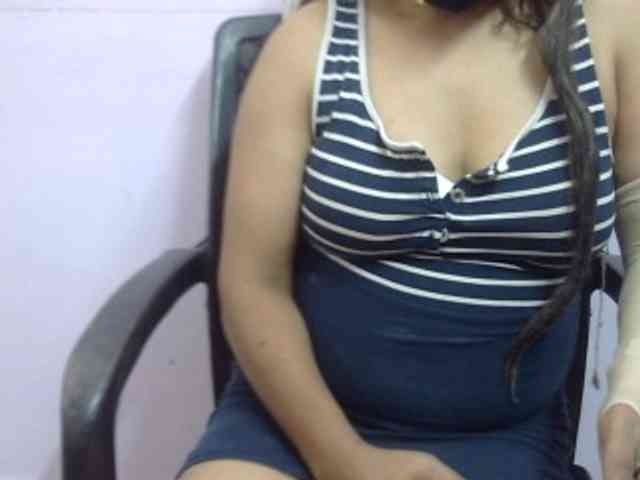 Anjali_dogra webcam
