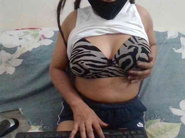 Anjali_dogra webcam