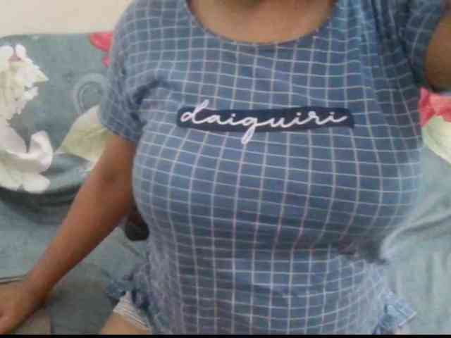 Anjali_dogra webcam
