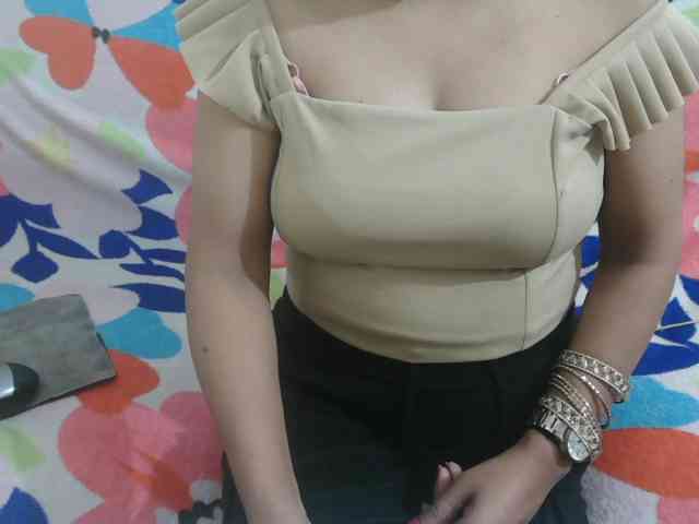 Anjali_dogra webcam