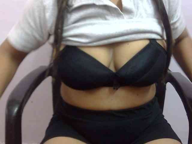 Anjali_dogra webcam