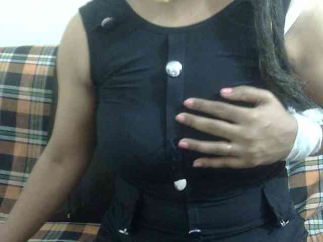 Anjali_dogra webcam