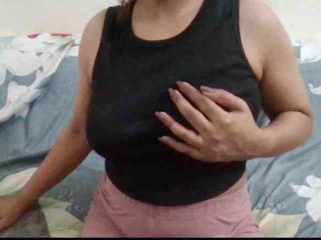 Anjali_dogra webcam
