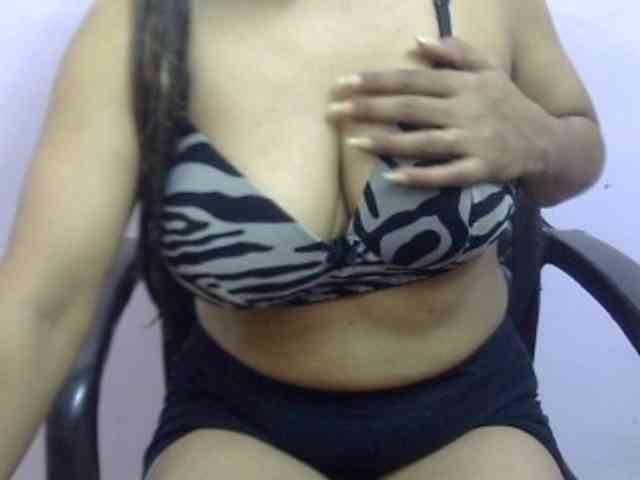 Anjali_dogra webcam