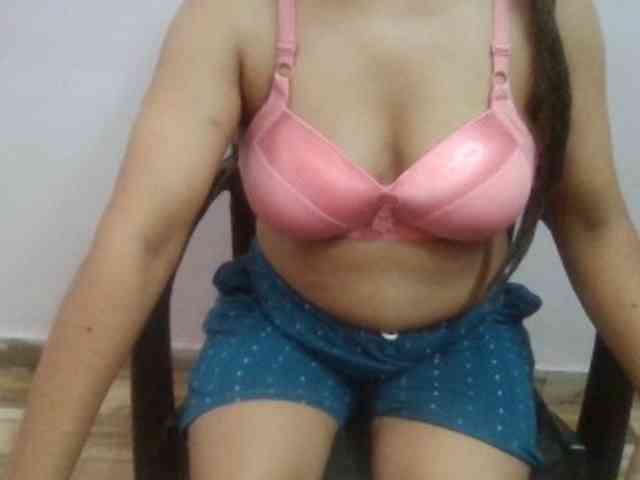 Anjali_dogra webcam