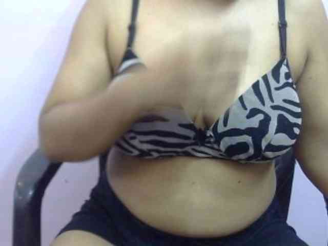 Anjali_dogra webcam