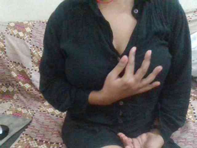 Anjali_dogra webcam