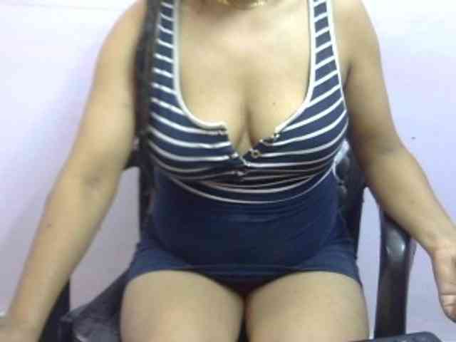 Anjali_dogra webcam