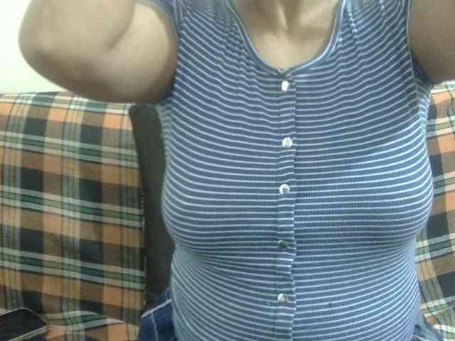 Anjali_dogra webcam