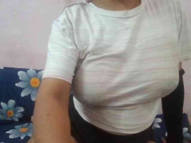 Anjali_dogra webcam