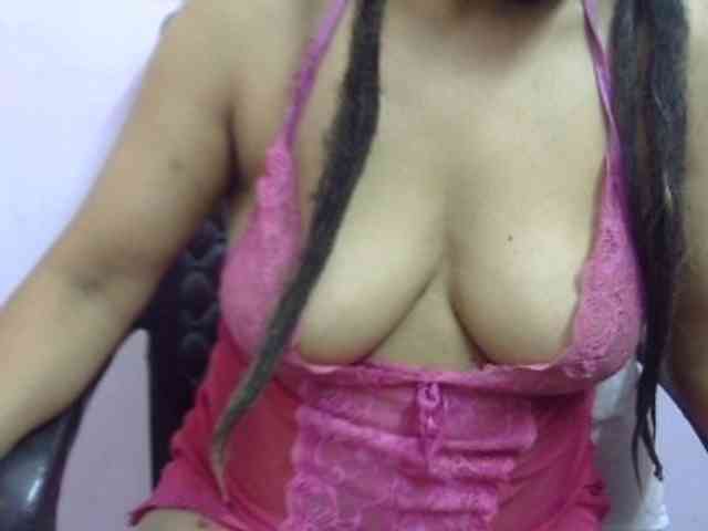 Anjali_dogra webcam