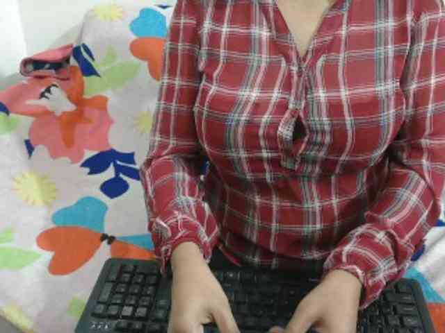 Anjali_dogra webcam