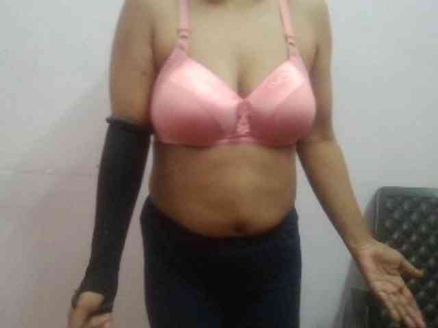 Anjali_dogra webcam