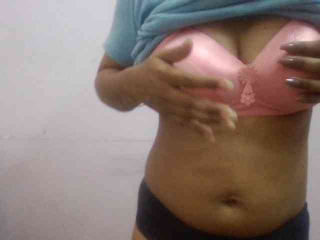 Anjali_dogra webcam