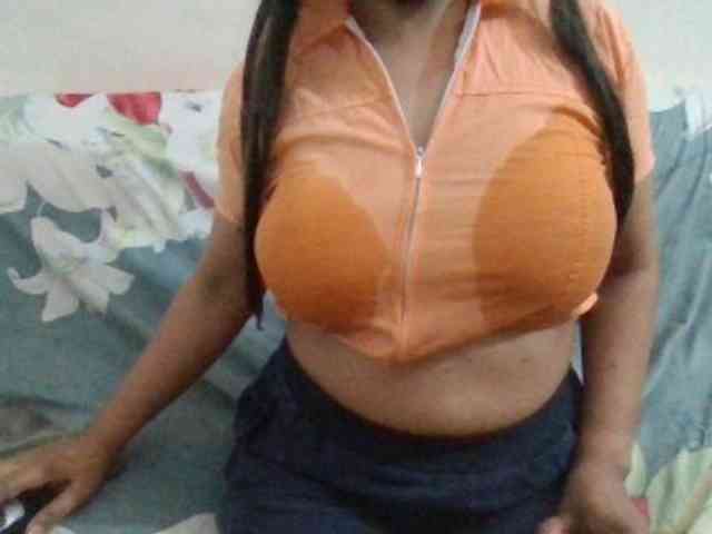 Anjali_dogra webcam