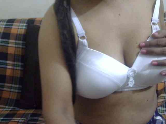 Anjali_dogra webcam