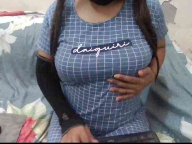 Anjali_dogra webcam
