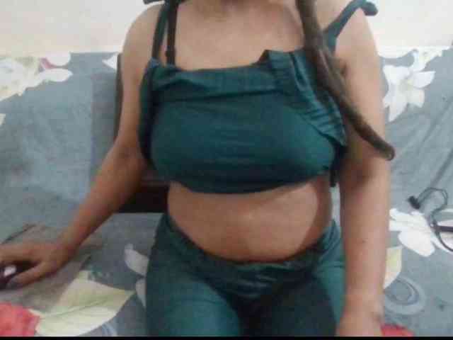 Anjali_dogra webcam