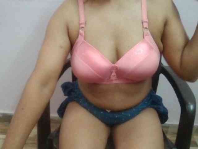 Anjali_dogra webcam