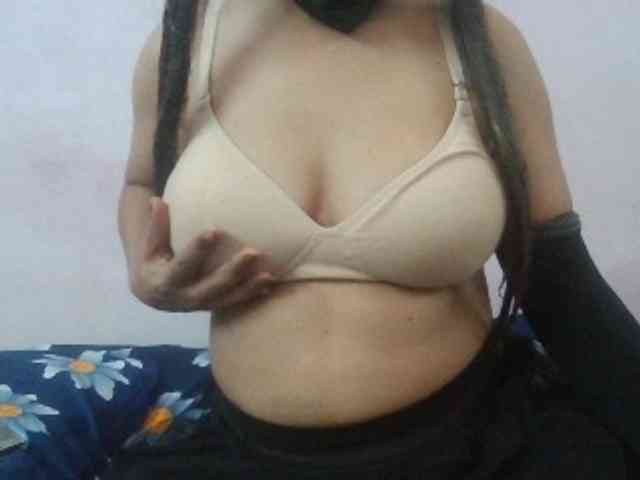 Anjali_dogra webcam