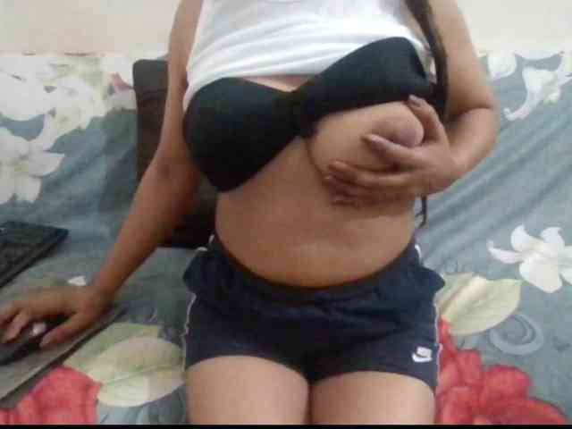 Anjali_dogra webcam