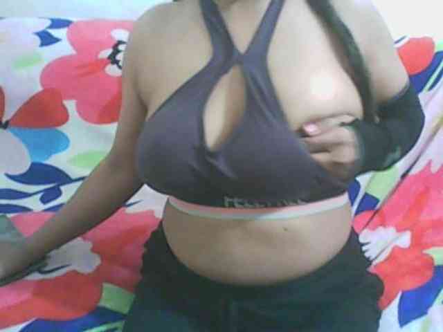 Anjali_dogra webcam
