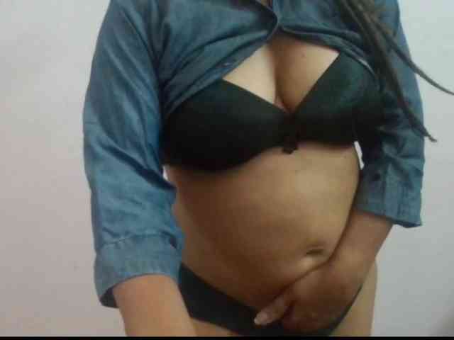 Anjali_dogra webcam