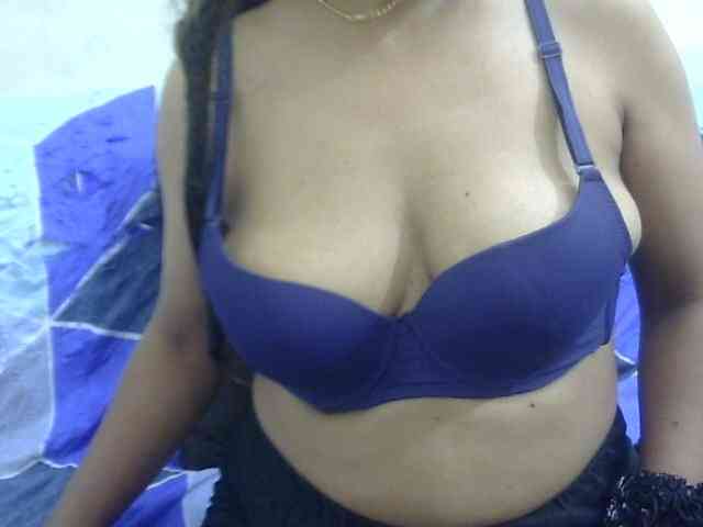 Anjali_dogra webcam