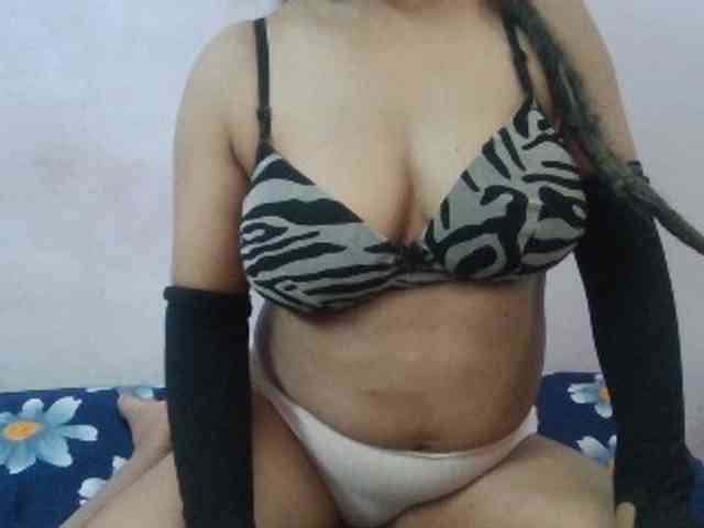 Anjali_dogra webcam
