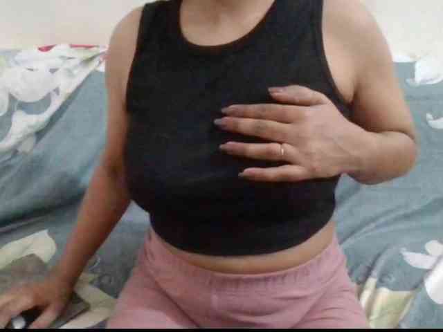 Anjali_dogra webcam