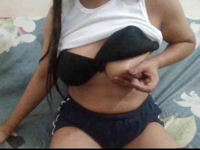 Anjali_dogra webcam
