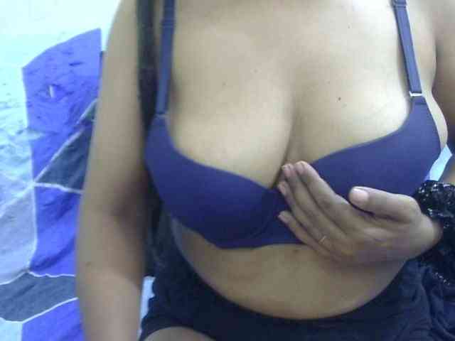 Anjali_dogra webcam