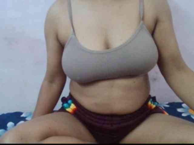 Anjali_dogra webcam