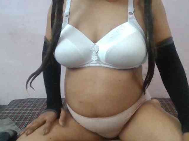 Anjali_dogra webcam