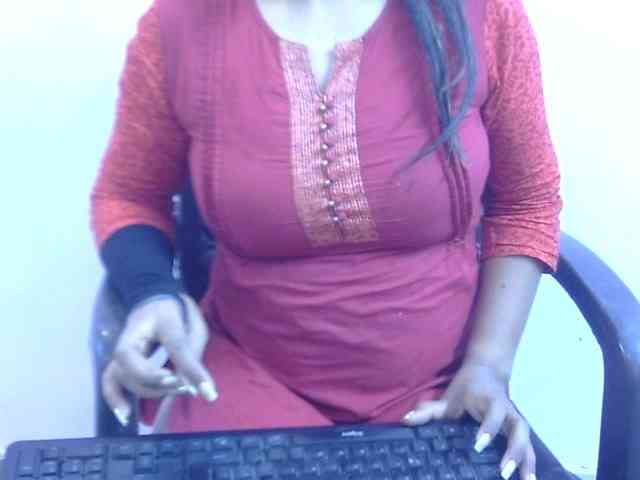 Anjali_dogra webcam