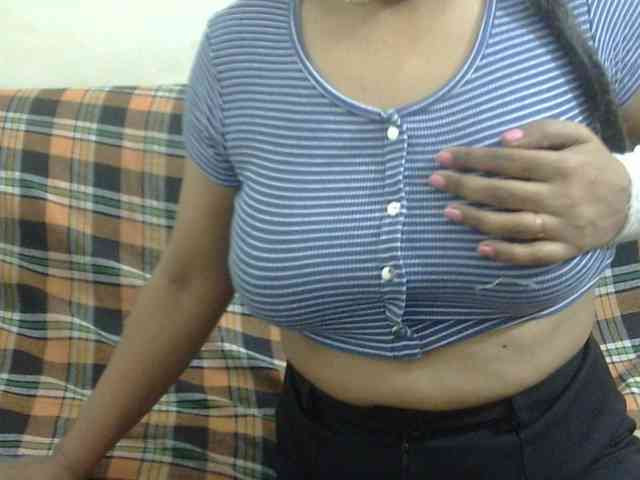 Anjali_dogra webcam