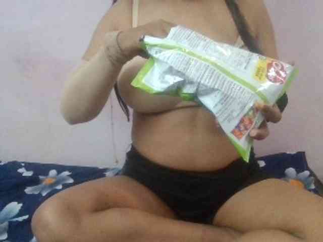 Anjali_dogra webcam