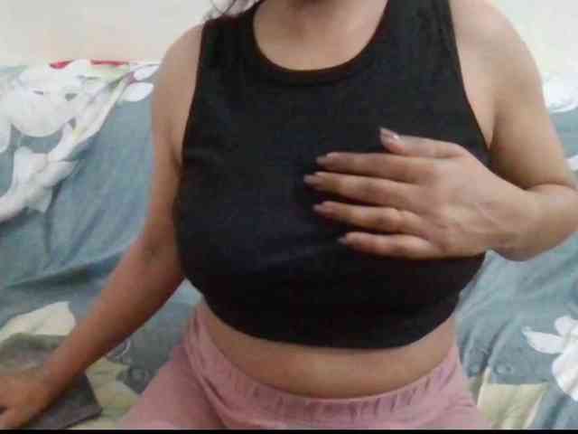 Anjali_dogra webcam