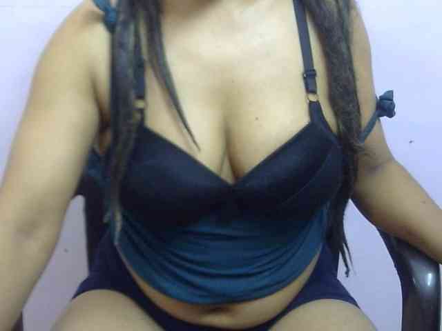 Anjali_dogra webcam