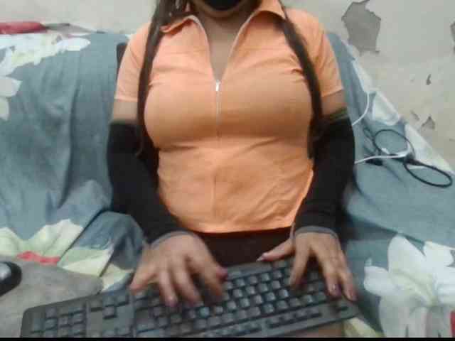 Anjali_dogra webcam
