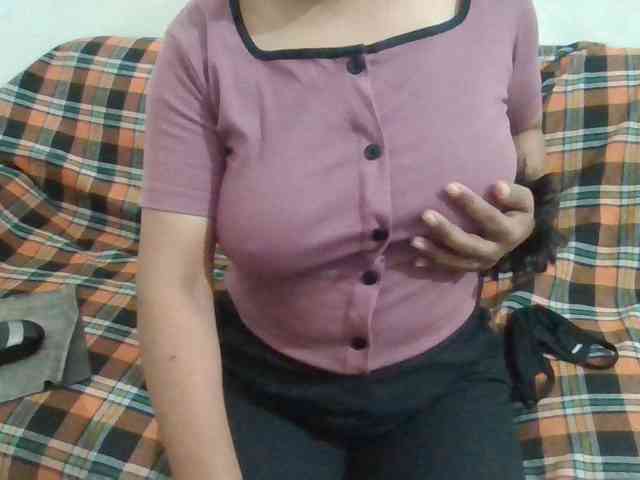 Anjali_dogra webcam