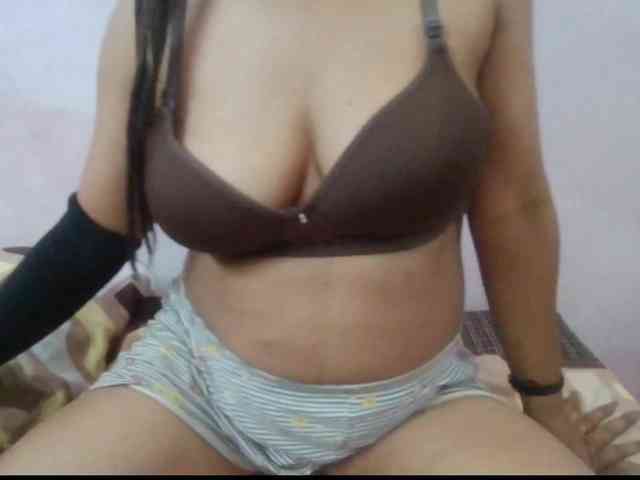 Anjali_dogra webcam