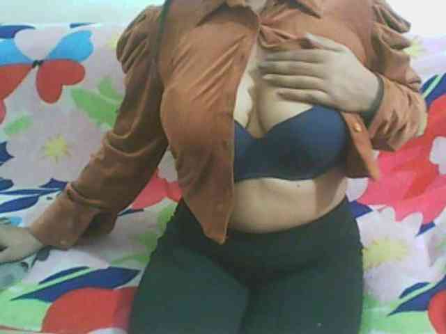 Anjali_dogra webcam
