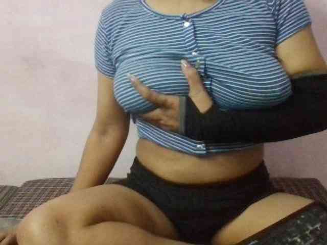 Anjali_dogra webcam