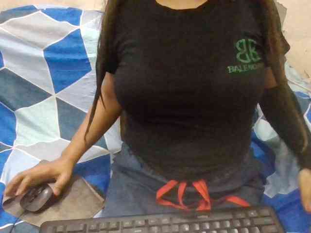 Anjali_dogra webcam