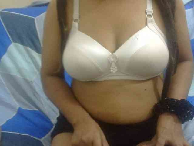 Anjali_dogra webcam